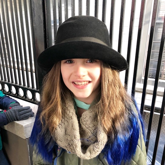 Christel ⭐️Posh Ambassador ⭐️ - Picture 4 of 7